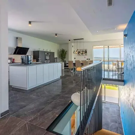 In 45026 Villa