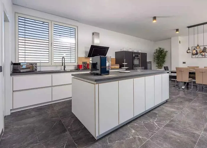 Vila In 45026