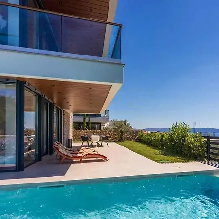 In 45026 Вилла Цриквеница