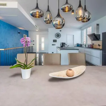 Vilă In 45026 Crikvenica
