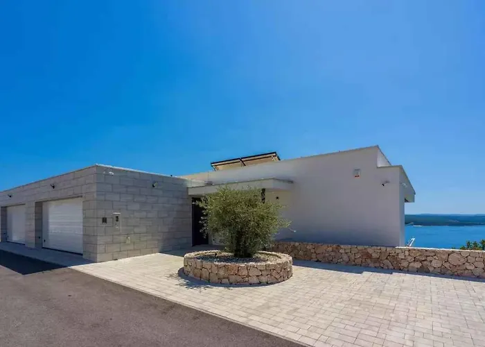 Вилла In 45026 *