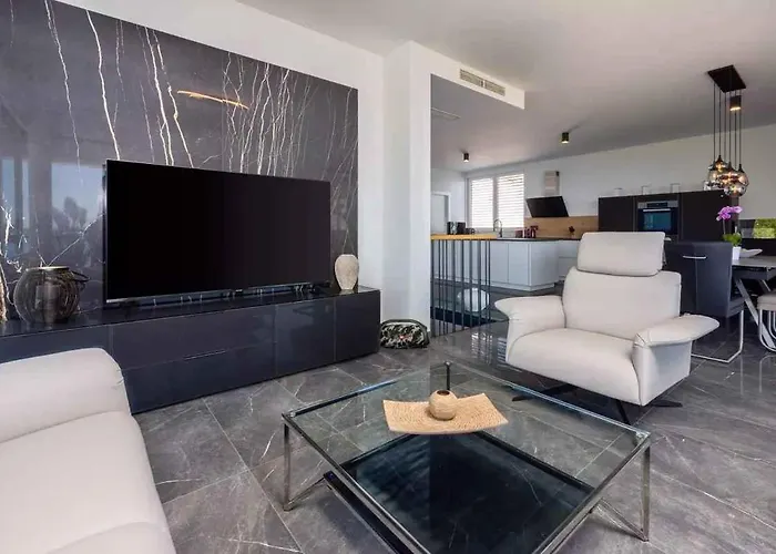 In 45026 * Цриквеница