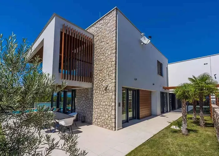 In 45026 Вилла *