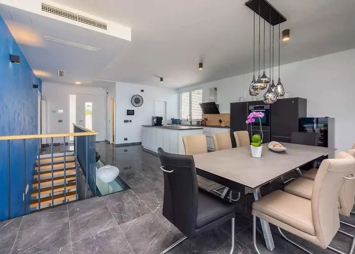 In 45026 Цриквеница