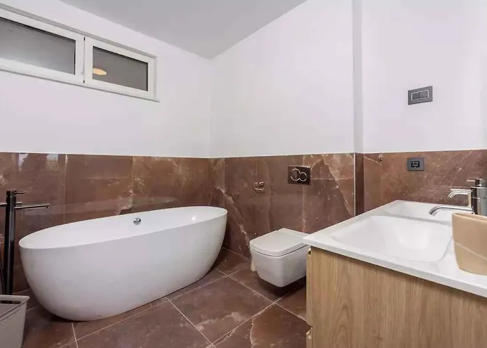 Вилла In 45026 *