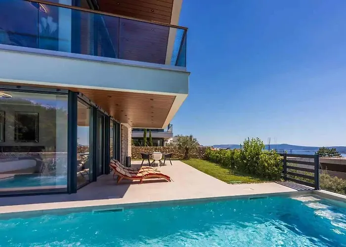 In 45026 Вилла Цриквеница